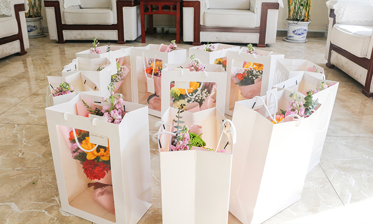 愛在三八節(jié)，情暖半邊天 濟(jì)南賽成為女員工送上節(jié)日祝福